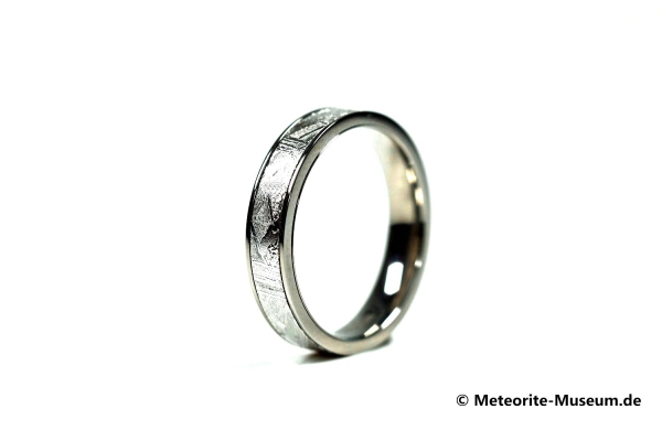 Eisen-Meteorit Ring (Muonionalusta | Unisex | Titan Inlay | Veredelt) - 2,50 bis 3,00 g